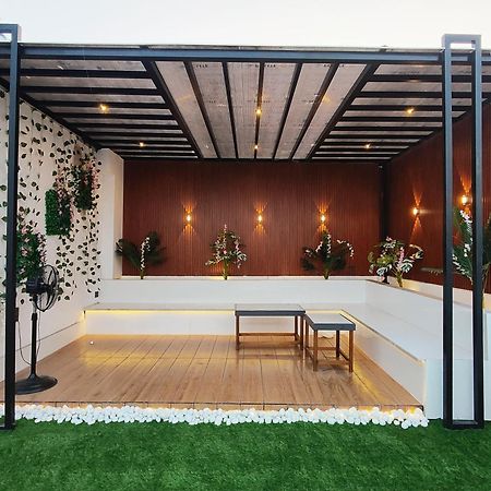 Enchanted The Roof Rekha, With Private Trace Garden Hotel นิวเดลี ภายนอก รูปภาพ